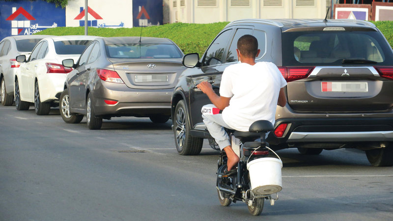 السرعة المسموح بها للسكوتر في دبي&nbsp;بين 20 و30 كيلومتراً حسب المنطقة والشارع. أرشيفية