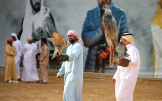 الصورة: ختام منافسات "العامة مفتوح" في "كأس محمد بن راشد لسباقات الصقور"