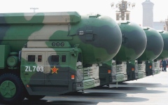 الصورة: خبراء يطرحون خريطة طريق لتفادي سباق تسلح نووي جديد