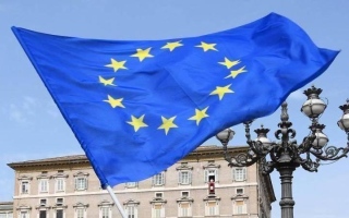 الصورة: البرلمان الأوروبي يوافق على تشديد القيود على اللجوء