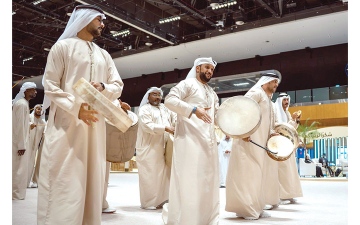 الصورة: العروض الأدائية تزين &laquo;مهرجان الشعر&raquo;