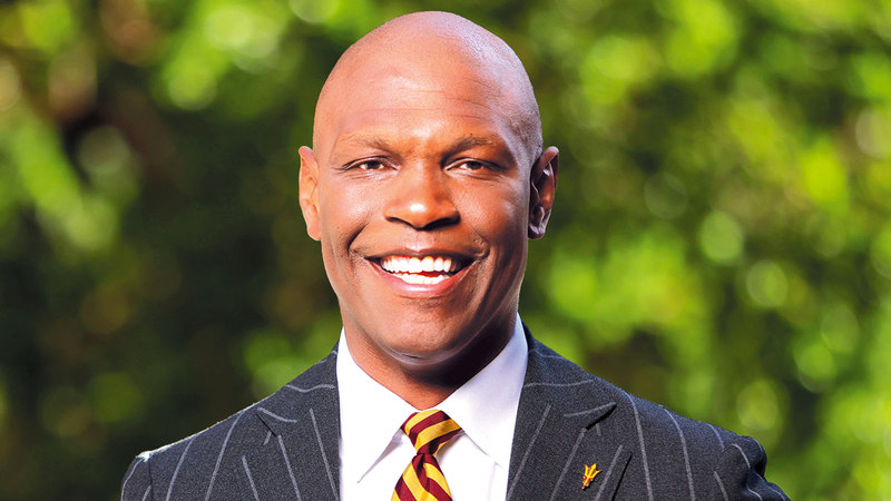 كريس هوارد: &laquo;البرنامج&raquo; يعتمد نموذجاً قابلاً للتوسع ويتيح إعداد معلمين مساعدين بفاعلية.