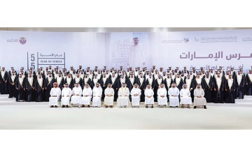 الصورة: منصور بن محمد يحضر العرس الجماعي لموظفي إقامة دبي وجمارك دبي