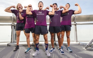 الصورة: فريق قازان الروسي يصعد برج خليفة في 26:24 دقيقة