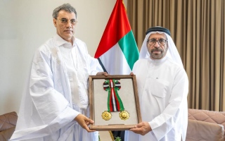 رئيس الدولة يمنح سفير موريتانيا وسام الاستقلال من الطبقة الأولى