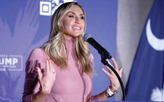 الصورة: لارا ترامب لا تستبعد ترشح أفراد عائلة الرئيس لمناصب سياسية