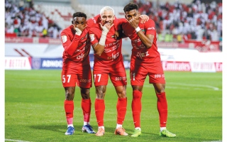 الصورة: شباب الأهلي يطارد انتصاره الـ 10 لمعادلة إنجاز العين التاريخي