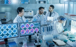 الصورة: عصر جديد للرعاية الصحية.. 13 وظيفة طبية &laquo;غير تقليدية&raquo; في الإمارات