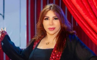 الصورة: نجاة الفنانة المصرية غادة إبراهيم من حادث سير مروع