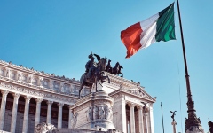 الصورة: رئيسة الوزراء الإيطالية تغامر بإجراء استفتاء على الإصلاح القضائي