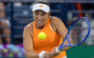 الصورة: سفيتولينا تحجز موعداً نارياً مع بيغولا في نهائي &laquo;تنس دبي&raquo;