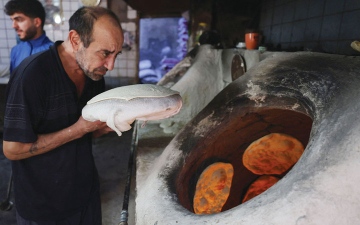 الصورة: خبز بغداد بروحانية الشهر الفضيل