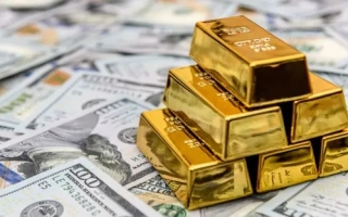 الصورة: الذهب يتراجع من أعلى مستوى في 3 أسابيع