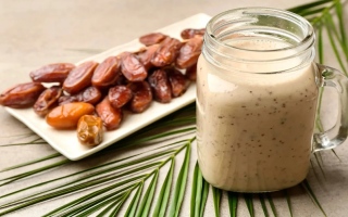 الصورة: التمر بالحليب.. طاقة متوازنة وفوائد متكاملة للصائم