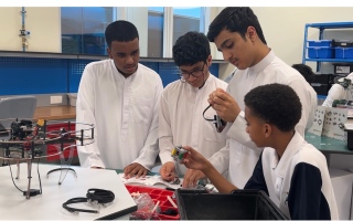 الصورة: &laquo;مليون ساعة تطوعية&raquo; تجمع الطلبة وأولياء الأمور في مبادرة رمضانية لـ&laquo;التربية&raquo;&lrm;