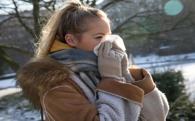 الصورة: كيف تفرق بين نزلة البرد وحساسية حبوب اللقاح؟