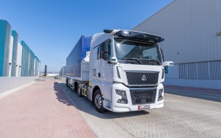 إطلاق أول تجربة تشغيلية للشاحنات ذاتية القيادة في أبوظبي