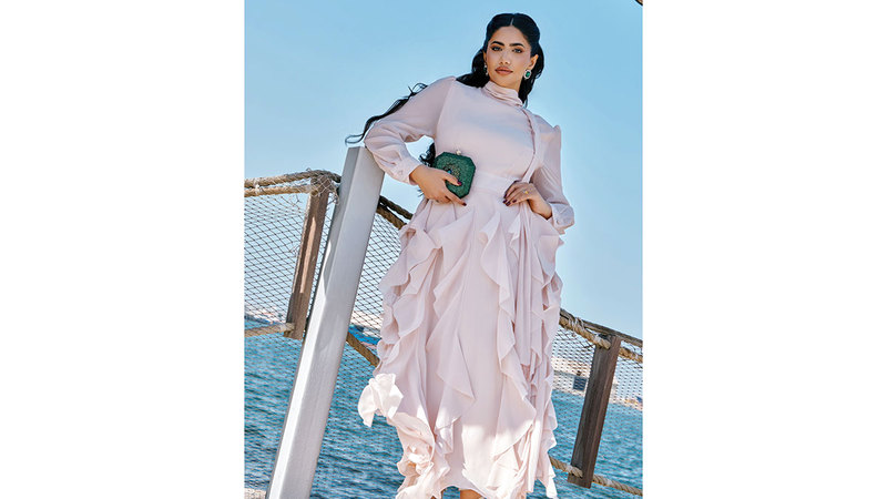 أزياء رمضان تتسم بالحشمة والتصاميم الهادئة. من المصدر