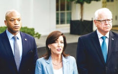 الصورة: حُكام ديمقراطيون يتصدون لترامب ويستعدون للترشح لانتخابات الرئاسة في 2028