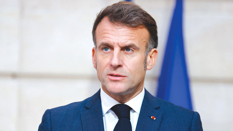 إيمانويل ماكرون: فرنسا تعلن تضامنها الكامل مع دولة الإمارات ودعمها لكل ما تتخذه من إجراءات تحفظ أمنها واستقرارها.