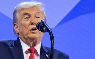 الصورة: ترامب: العمليات العسكرية في إيران تسير بوتيرة أسرع من الجدول الزمني المحدد