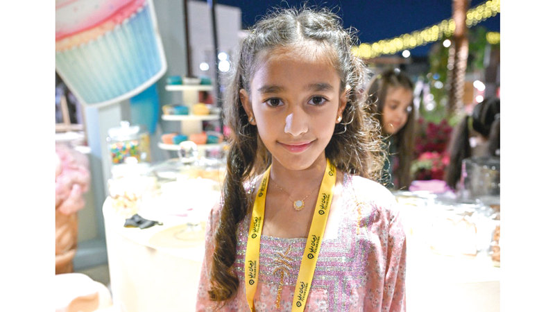 عائشة المري.