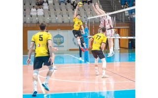 الصورة: &laquo;التداوي&raquo; يحلق بــ &laquo;طائرة ند الشبا&raquo;