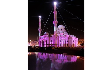 الصورة: روحانية تضيء سكون الليل