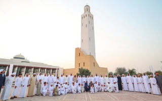 الصورة: &laquo;اليَفنَة&raquo; تجمع أهل الإمارات.. على قلب واحد و&laquo;لقمة طيبة&raquo;