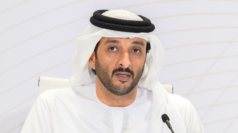 عبدالله بن طوق: مخزون استراتيجي للسلع الأساسية يغطي احتياجات الأسواق لفترة تراوح بين 4 و6 أشهر.