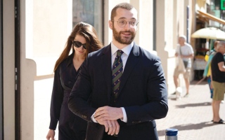 الصورة: ابن ساركوزي يسعى إلى دخول عالم السياسة بأسلوب مستوحى من ترامب