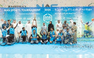 الصورة: سعيد بن مكتوم يتوج &laquo;بلدية دبي&raquo; بطلاً لسلة الكراسي