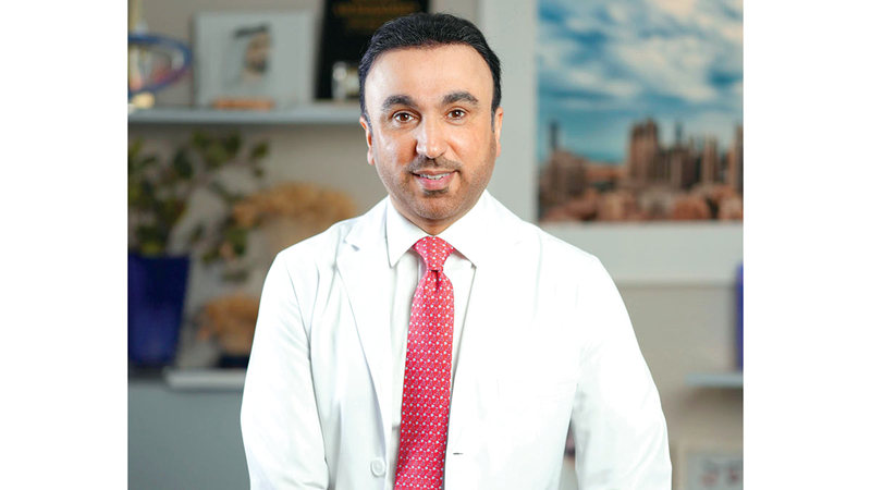 الدكتور أنور الحمادي: الإجراءات التجميلية لا تظهر نتائجها النهائية فوراً، وبعضها يحتاج إلى وقت طويل إلى حين ظهور النتيجة بشكل كامل.