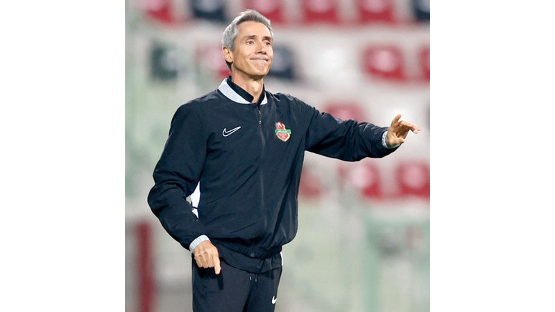 مدرب شباب الأهلي البرتغالي باولو سوزا.
تصوير: سالم خميس