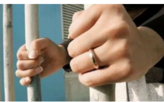 الصورة: أم مصرية تلقي رضيعتها في القمامة وتحرقها حتى الموت