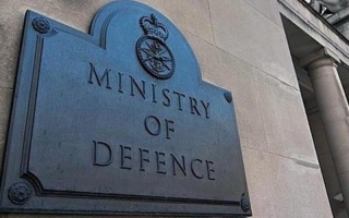 الصورة: أميركا بدأت استخدام قواعد بريطانية في عمليات دفاعية ضد إيران