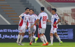 الصورة: الشارقة يمطر شباك دبا برباعية.. ويقفز إلى المركز الثامن