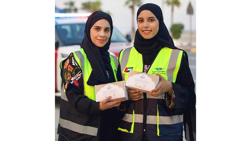 سندية الزيودي (يسار) برفقة ابنتها  هيام الحساني.