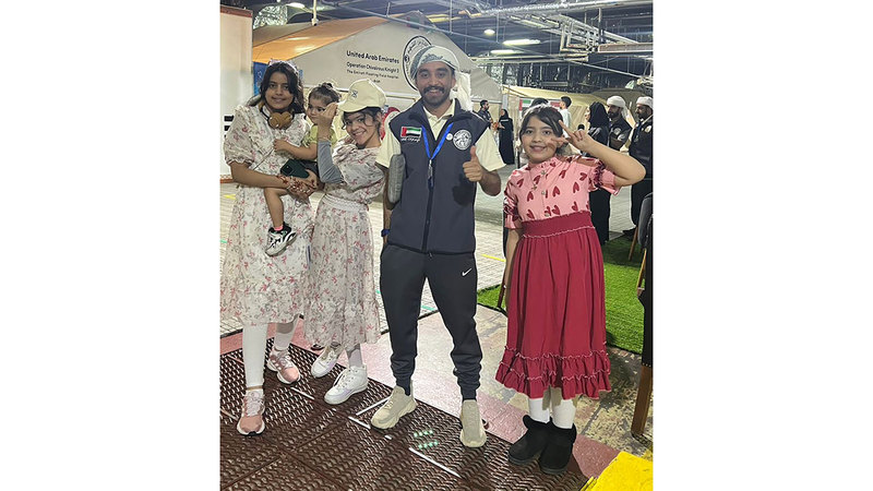 حسن الغسية بدأ مسيرته في التطوع منذ 12 عاماً سيراً على خطى زايد في العمل الإنساني. من المصدر