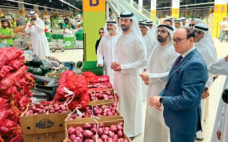 الصورة: &laquo;الاقتصاد والسياحة&raquo; تؤكد وفرة السلع وتراجع الأسعار