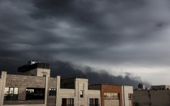 الصورة: توقف توزيع الوقود في طهران بعد ضربات على مواقع نفطية