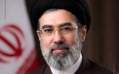 الصورة: &rlm; تعيين مجتبى خامنئي مرشداً جديداً لإيران خلفاً لوالده