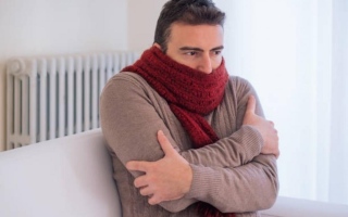 الصورة: لماذا يشعر الصائمون بالبرد ؟