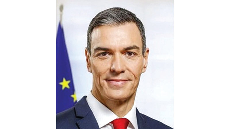 بيدرو سانشيز: إسبانيا استدعت السفير الإيراني وأبلغته رفضها وإدانتها للاعتداءات على أراضي الإمارات وعدد من الدول الشقيقة.