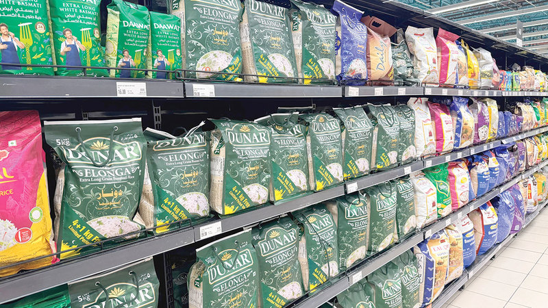 السلع الاستهلاكية الأساسية لا يمكن رفع أسعارها إلا بموافقة مسبقة من الوزارة. أرشيفية