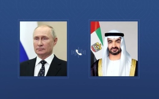 الصورة: رئيس الدولة يتلقى اتصالاً هاتفياً من الرئيس الروسي بحثا خلاله التطورات في المنطقة وتداعياتها على الأمن والاستقرار الإقليميين