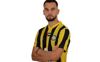 الصورة: إيلفودا: أعتذر لجمهور كلباء على خماسية شباب الأهلي.. نتحمل المسؤولية