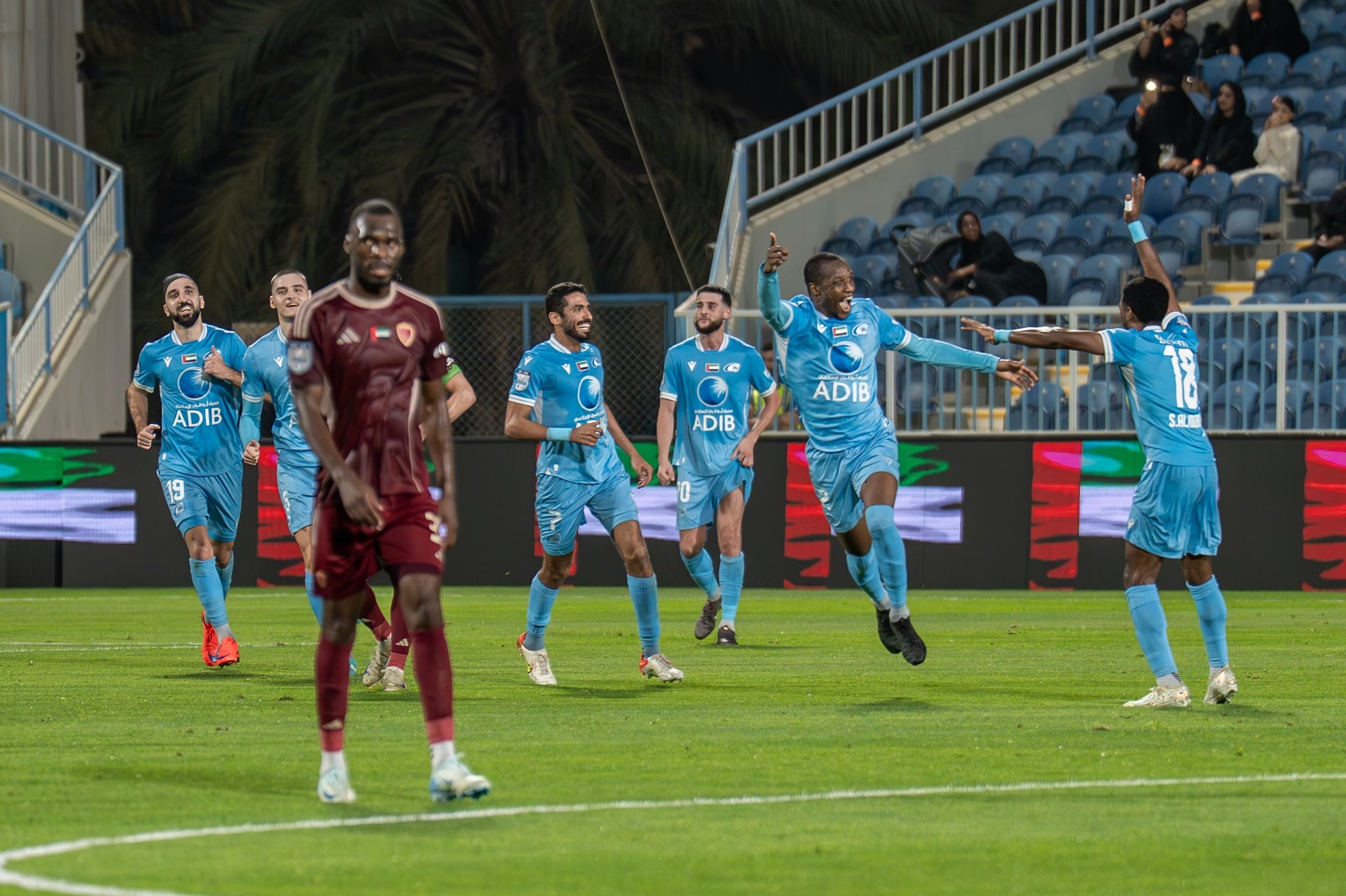 بني ياس يتجاوز الوحدة ويبتعد عن مراكز الخطر