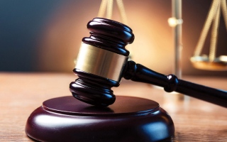 الصورة: عربي يقرض صديقه 2.25 مليون درهم لإنقاذه من ضائقة.. والمدين ينكر الدين