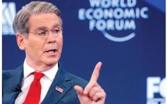 الصورة: وزير الخزانة الأميركي: تخفيف العقوبات عن النفط الروسي لن يعود بالفائدة على موسكو